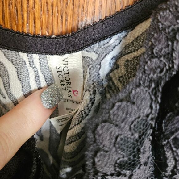 Victoria's Secret 34C Tiger Print Slip Nightie 90s Y2K Vintage Nightie - Picture 5 of 8